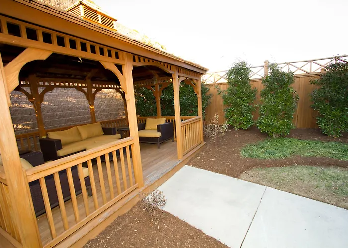 Courtyard Danville